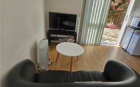 A Private And Sunny Unit In The Middle Of North Shore